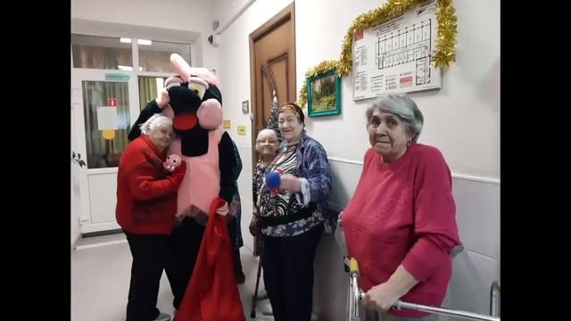 "Душевная куклотерапия" в Волгоградском геронтологическом центре смотреть онлайн