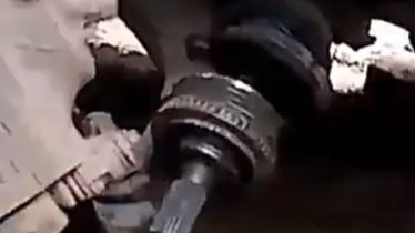 Как поменять ШРУС своими руками быстро и легко смотреть онлайн