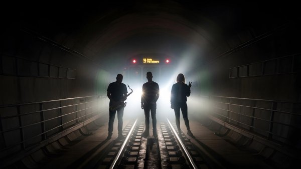 Зажигаем в метро! PULSE Multimedia & Syntheticsax