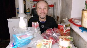 завтрак с Рыжулей. посылка от подписчика. магнит. мукбанг. обжор. еда на камеру. диета. шизофрения.