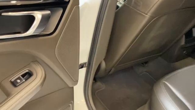 Parsche Macan смотреть онлайн