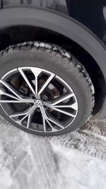 Volkswagen Touareg '2018 смотреть онлайн