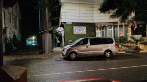 Прогулка по улицам АДЛЕРА в январе Идем в отель Адельфия