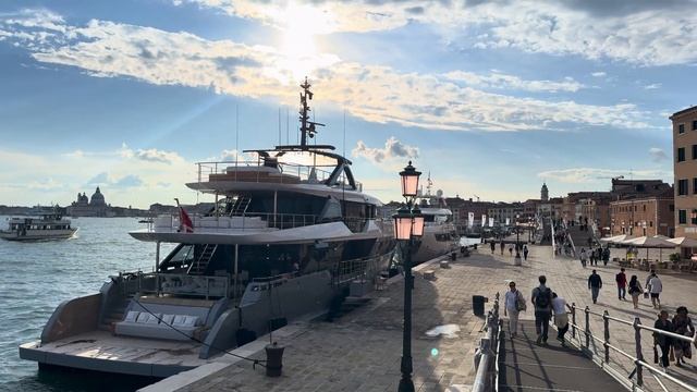 Венеция без фильтров лето 2025 и настоящая жизнь города 🏛️☀️ смотреть онлайн