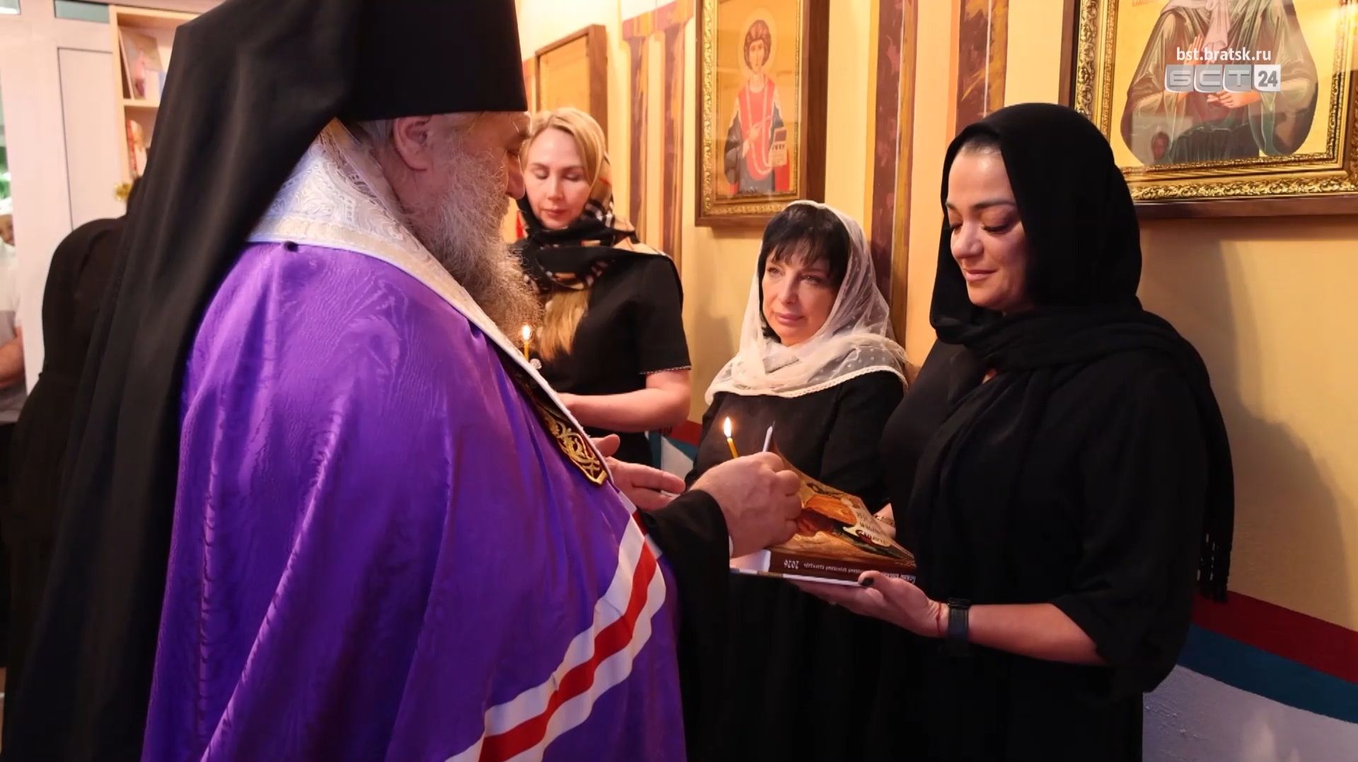 Память и вера: в Братском онкодиспансере освятили обновлённую молельную комнату смотреть онлайн