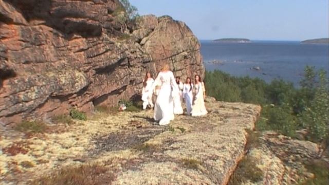 ©  "Ягры. Немец. Конкурсантки Мис СПб 2006 на Дороге Жизни" 2006