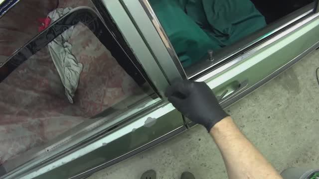 Audi 100 C2 Coupe 1978 г. Отчет № 14. Остекление правого борта.