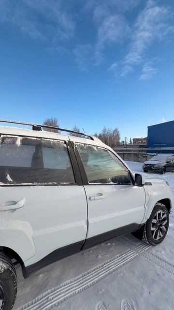 2025 LADA NIVA TRAVEL смотреть онлайн