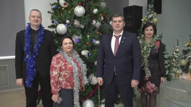 Новогоднее поздравление от ректората АГУ смотреть онлайн