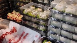 Две БЕССОННЫЕ НОЧИ и Пятьсот БРУСКЕТТ и Двести САЛАТОВ готовы. Цыганка готовит.