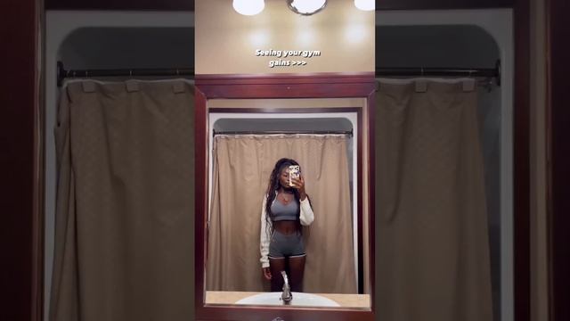 Красивые девушки, сочные, в шортах, подборка