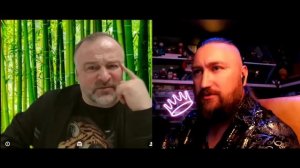 Крадущийся папильон, затаившийся бабуин