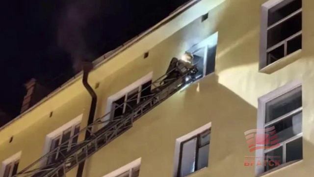 Возгорание в Братске: жители покинули квартиру до прибытия пожарных смотреть онлайн