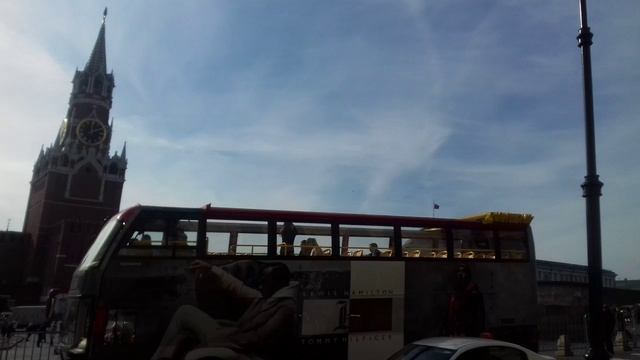 КРАСНАЯ ПЛОЩАДЬ....МОМЕНТ