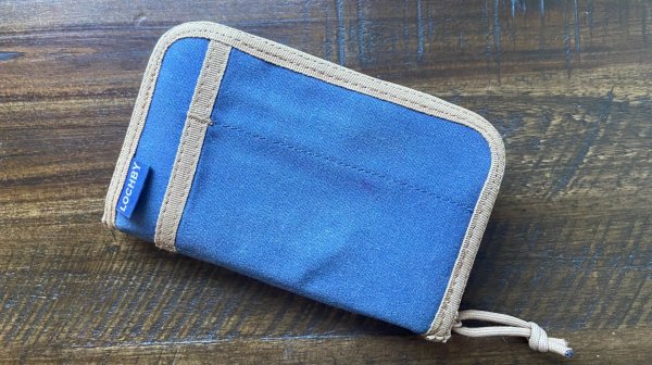 Lochby Pocket Journal - обложка-пенал для хранения компактных блокнотов