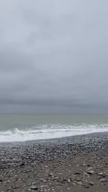 ПИЦУНДА,ЗИМНИЙ ШТОРМ 13 ЯНВАРЯ 2026Г. смотреть онлайн