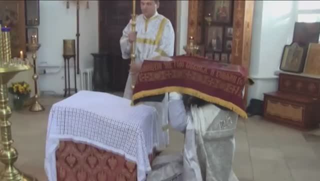 Страстная пятница. Вечерня 10 апреля 2015 года смотреть онлайн