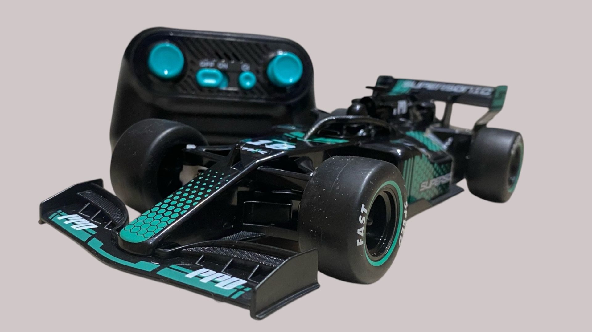 Распаковка и обзор радиоуправляемой машины шоссейной Автоград «Формула» смотреть онлайн