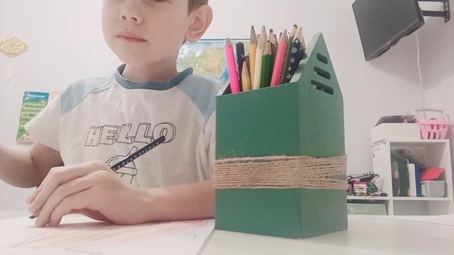Камиль рисует вулкан