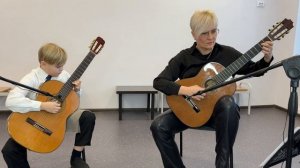 F. Carulli Romance “Le nid et la rose” (Гнездо и Роза)  В. Ерзунов "У камина"