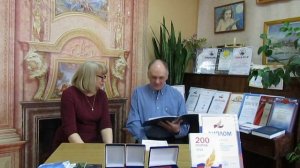 Знакомство с творчеством члена Российского Союза Писателей Владимира Ульченкова в библиотеке.mp4