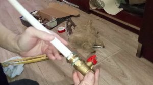 Подмотка труб и водопроводных соединений