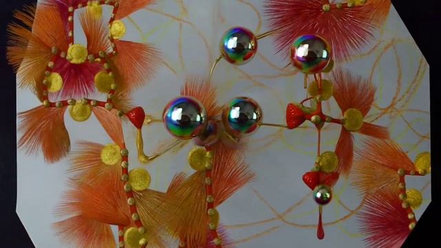 dreamina-2025-12-03-1598-Круглые объекты вращаются по часовой стр...