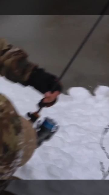 Форель ловили? А на спиннинг? А зимой?!. смотреть онлайн