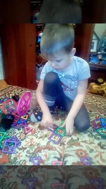 Тарелка НЛО из магнитного конструктора. смотреть онлайн