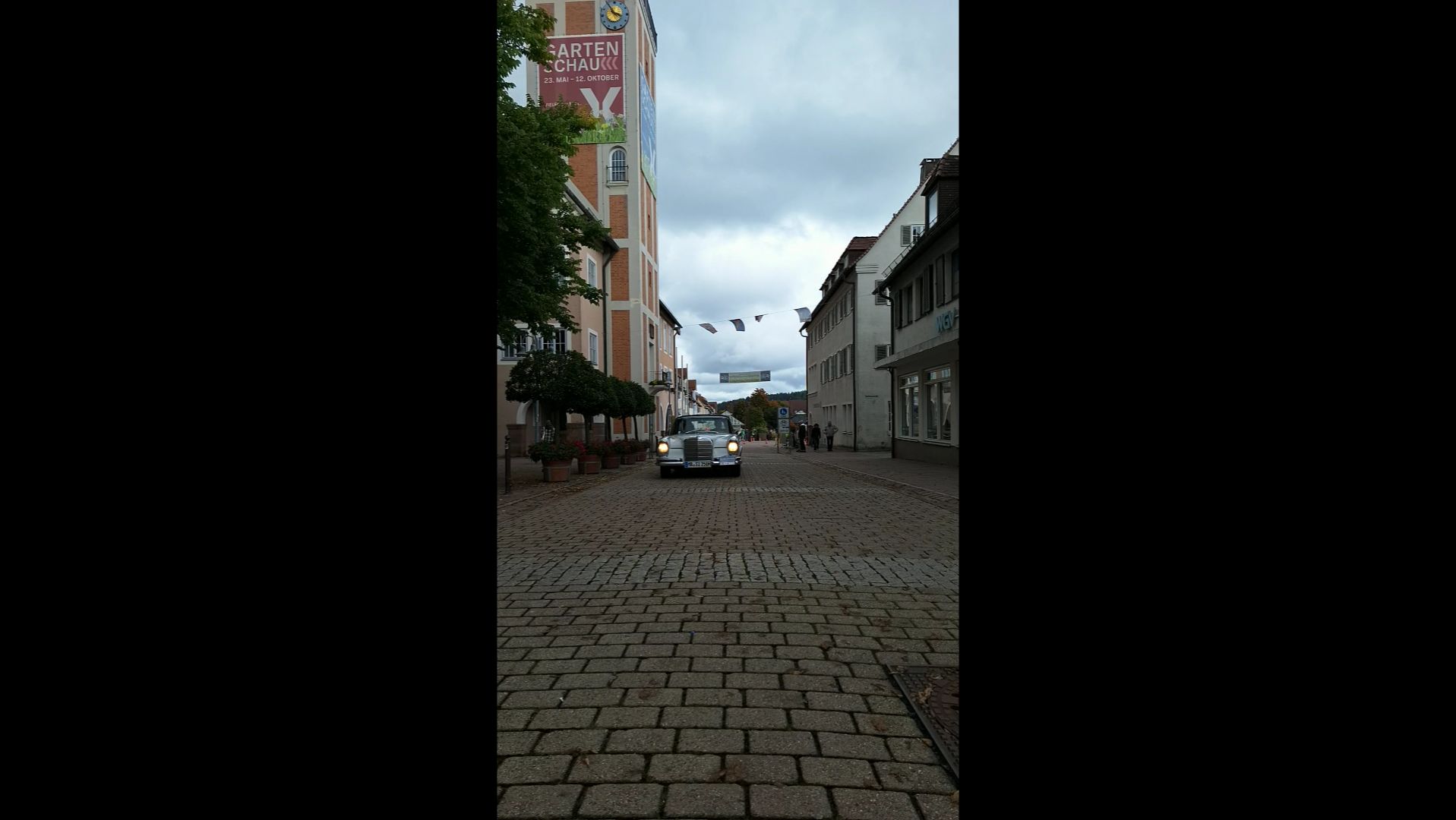 Mercedes 250 SE смотреть онлайн