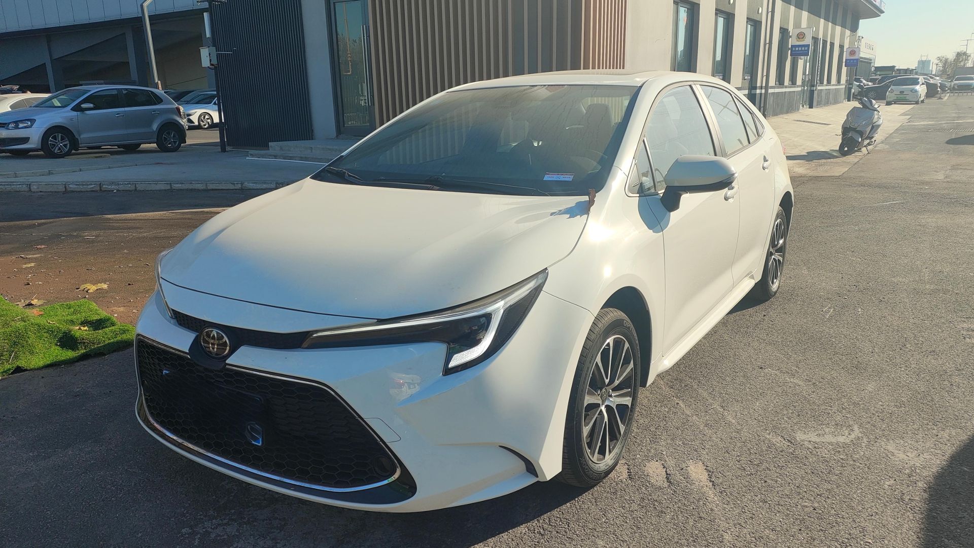 Toyota Levin 185T CVT Luxury Edition 2023 года смотреть онлайн