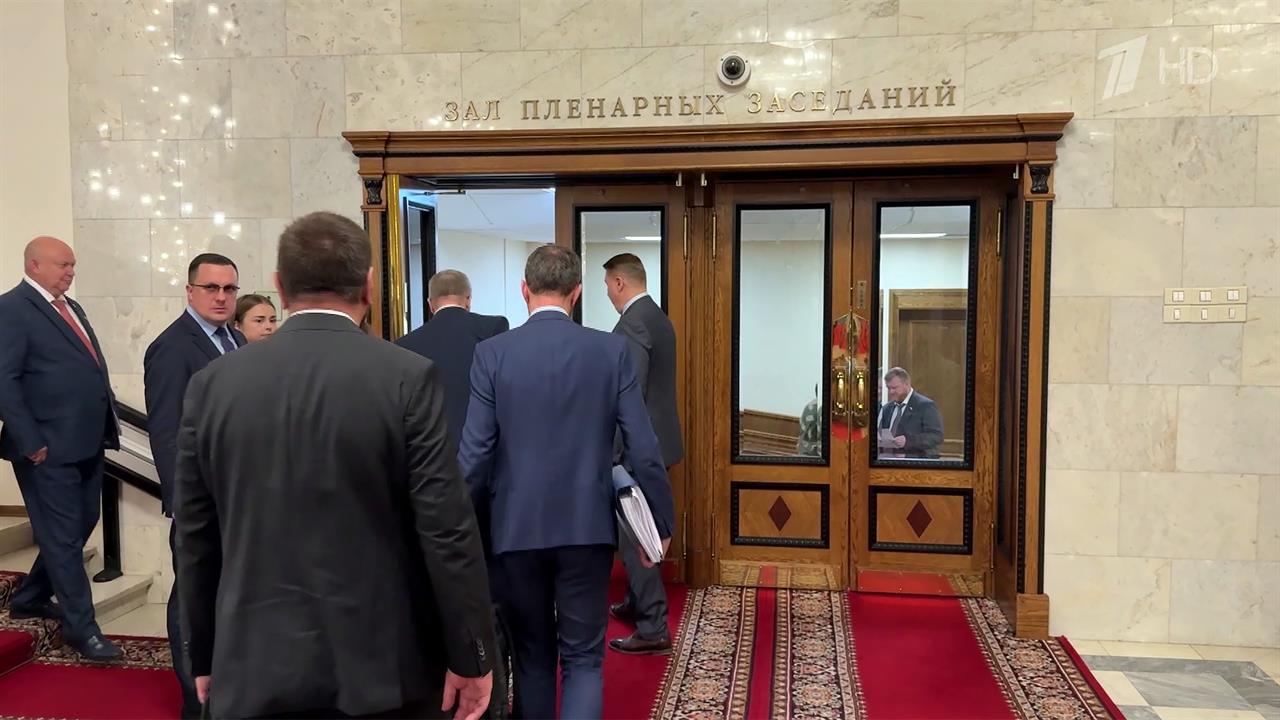 Госдума проводит первое пленарное заседание весенней сессии. смотреть онлайн