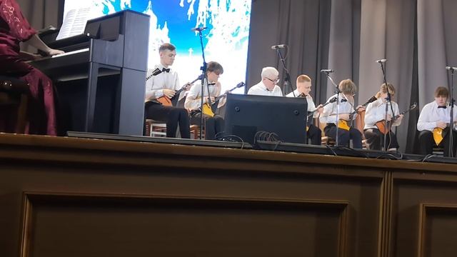 Новосибирский унисон балалаек. П. Чайковский Танец феи Драже и Танец пастушков из балета ЩЕЛКУНЧИК смотреть онлайн