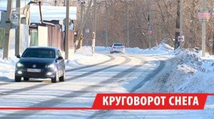 Через сугробы пробираются до работы жители улицы Карпинской в Иркутске