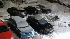 Эпичная битва за парковочное место в одном из дворов Тулы