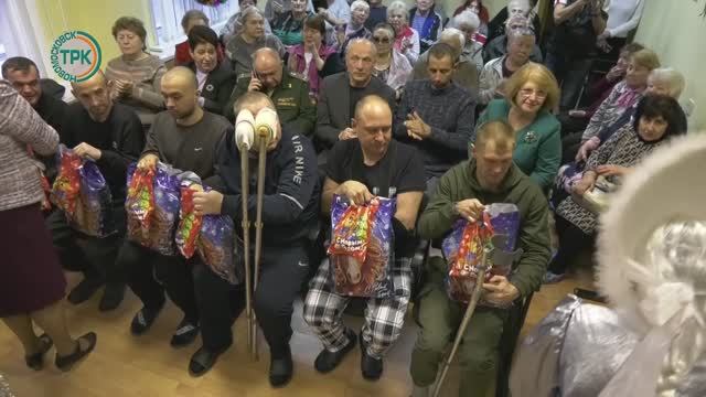 Члены общественного Совета навестили бойцов, которые проходят лечение в госпитале смотреть онлайн
