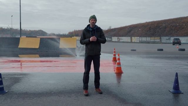 Экстренное торможение с ABS или прерывистое торможение ногой - что эффективнее? смотреть онлайн