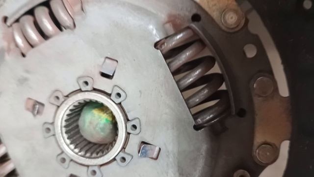 252 000 км на одном сцеплении Sachs! Состояние оригинала VW Polo V (1,6 л) — разбираем, осматриваем!