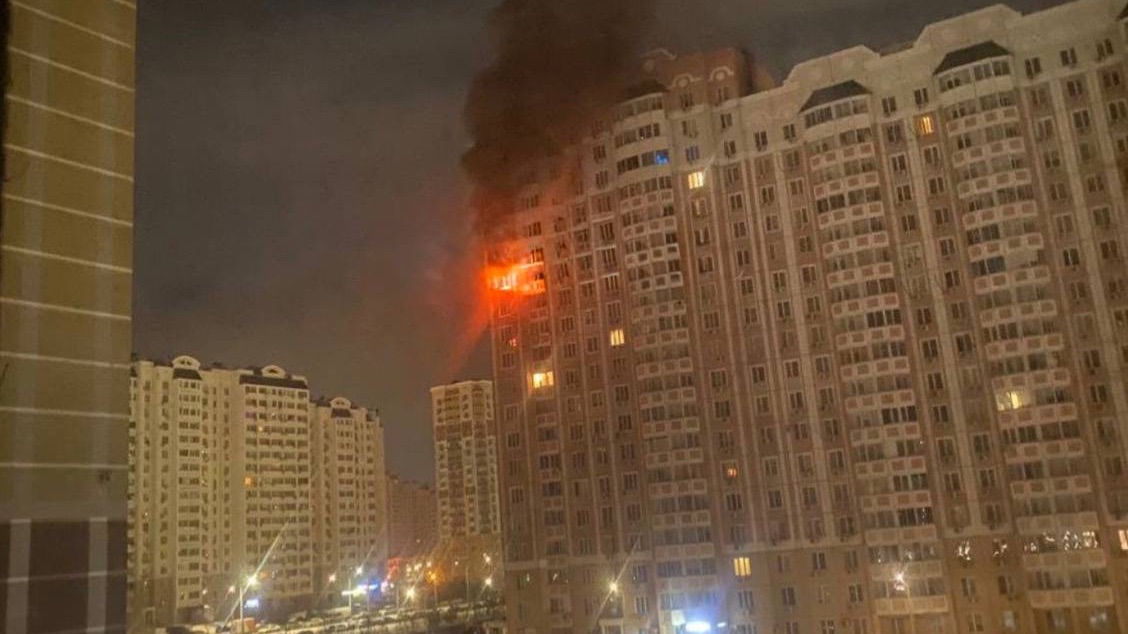 Появились кадры атаки БПЛА на Ростов-на-Дону. Есть пострадавшие. Новости 14.01.2026 смотреть онлайн