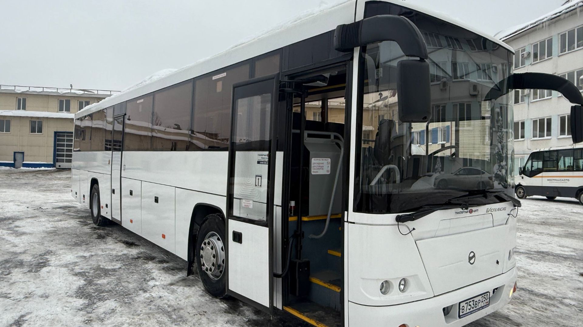 Современный и надежный: новый автобус начал курсировать по маршруту № 419 смотреть онлайн