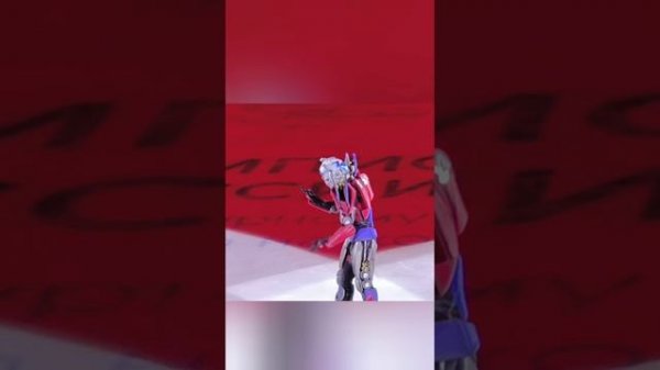 Петр Гуменник в роли Оптимуса Прайма.mp4