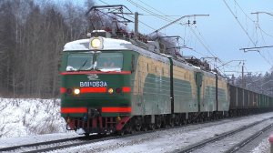 ВЛ11К-063/196 набирает скорость и встречный 2ЭС10-118 "Гранит" с грузовыми поездами на о.п. Вершина