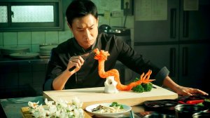 ЕГО НОВОЕ ПОЛЕ БРАНИ — КУХНЯ! | БОСС (2025) | ПЕРЕСКАЗ ФИЛЬМА