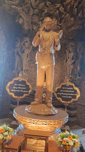 Храм Истины: где заканчивается туризм и начинается путь Не Туристический Храм: Sanctuary of Truth