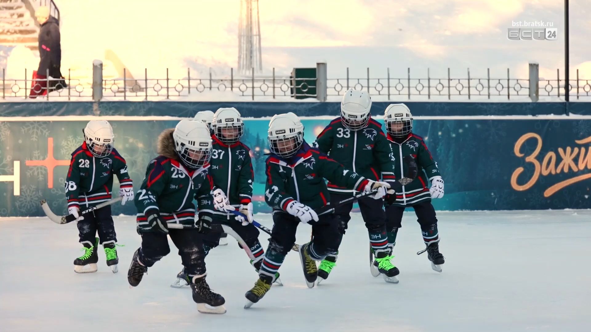 Эн+ и «Байкал-Энергия» провели открытые мастер-классы по хоккею в Братске смотреть онлайн