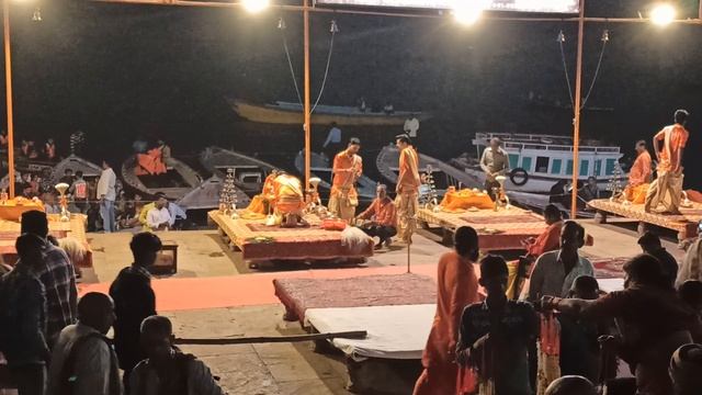 Вечерняя пуджа-это молитва -дань реке ! смотреть онлайн