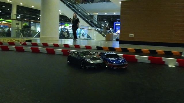 RC Drift FAST and FURIOUS- TOKYO DRIFT - DK vs Sean First Race (Silvia vs 350Z) смотреть онлайн