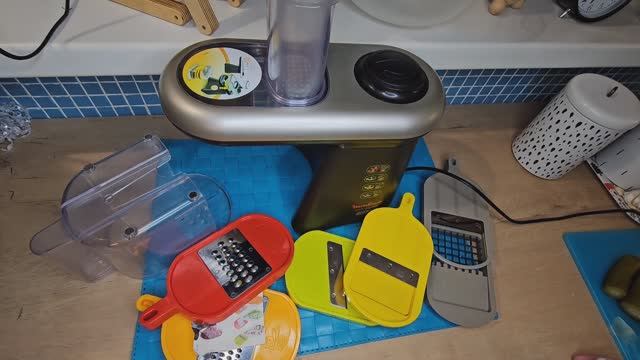 🔥обзор мультирезки Moulinex Fresh Express Cube & Stick, рецепт салата Президентский смотреть онлайн