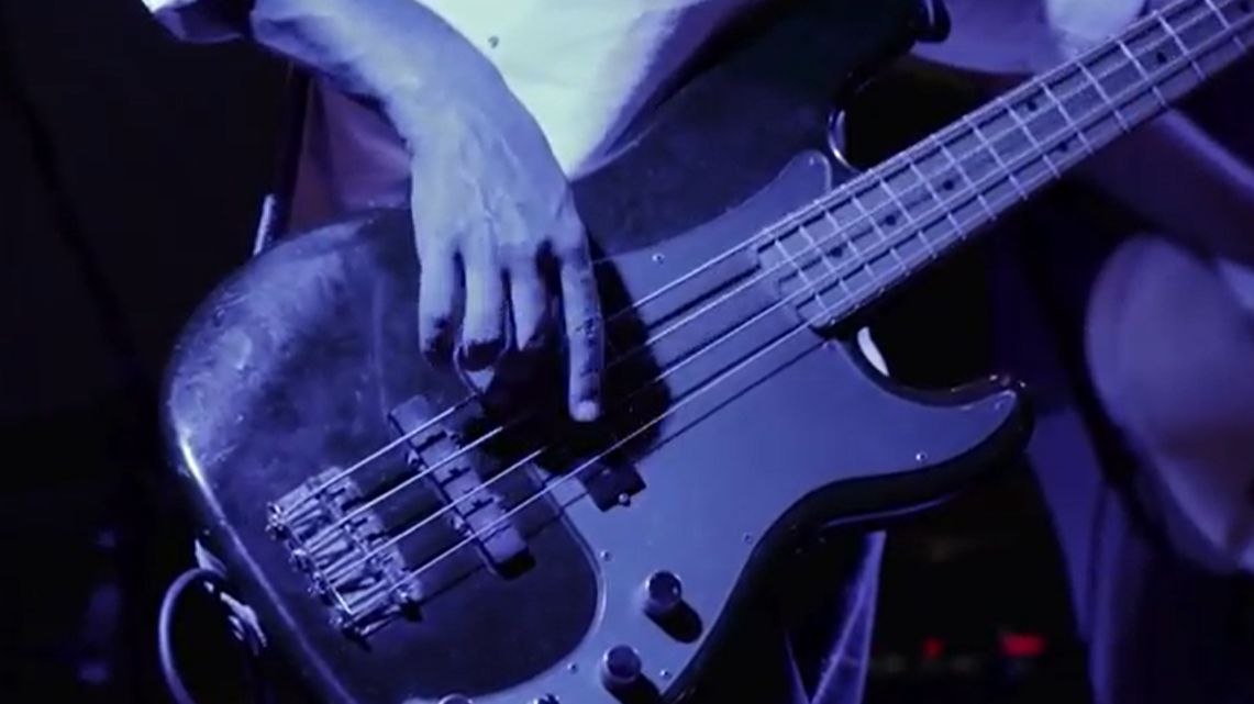 JINGLE BELLS HEAVY METAL VERSION смотреть онлайн