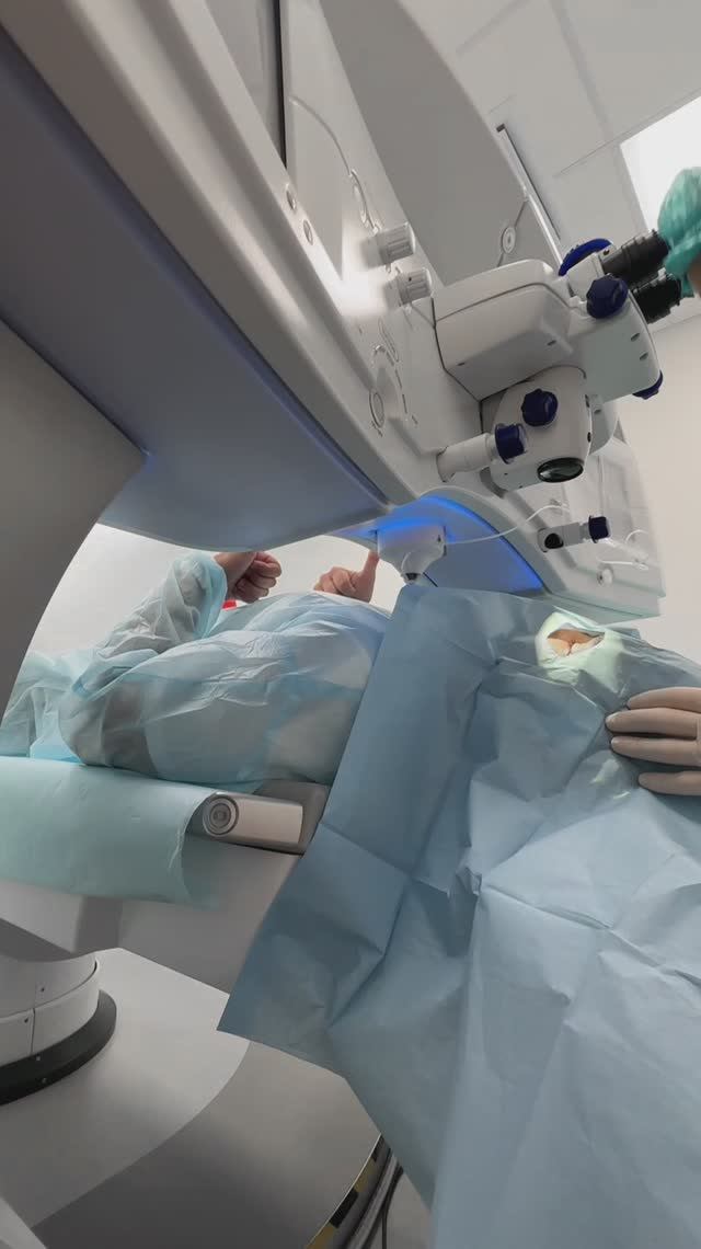 👁 Лазерная коррекция зрения у полностью глухонемого пациента? Сделали. Успешно. Без наркоза. смотреть онлайн